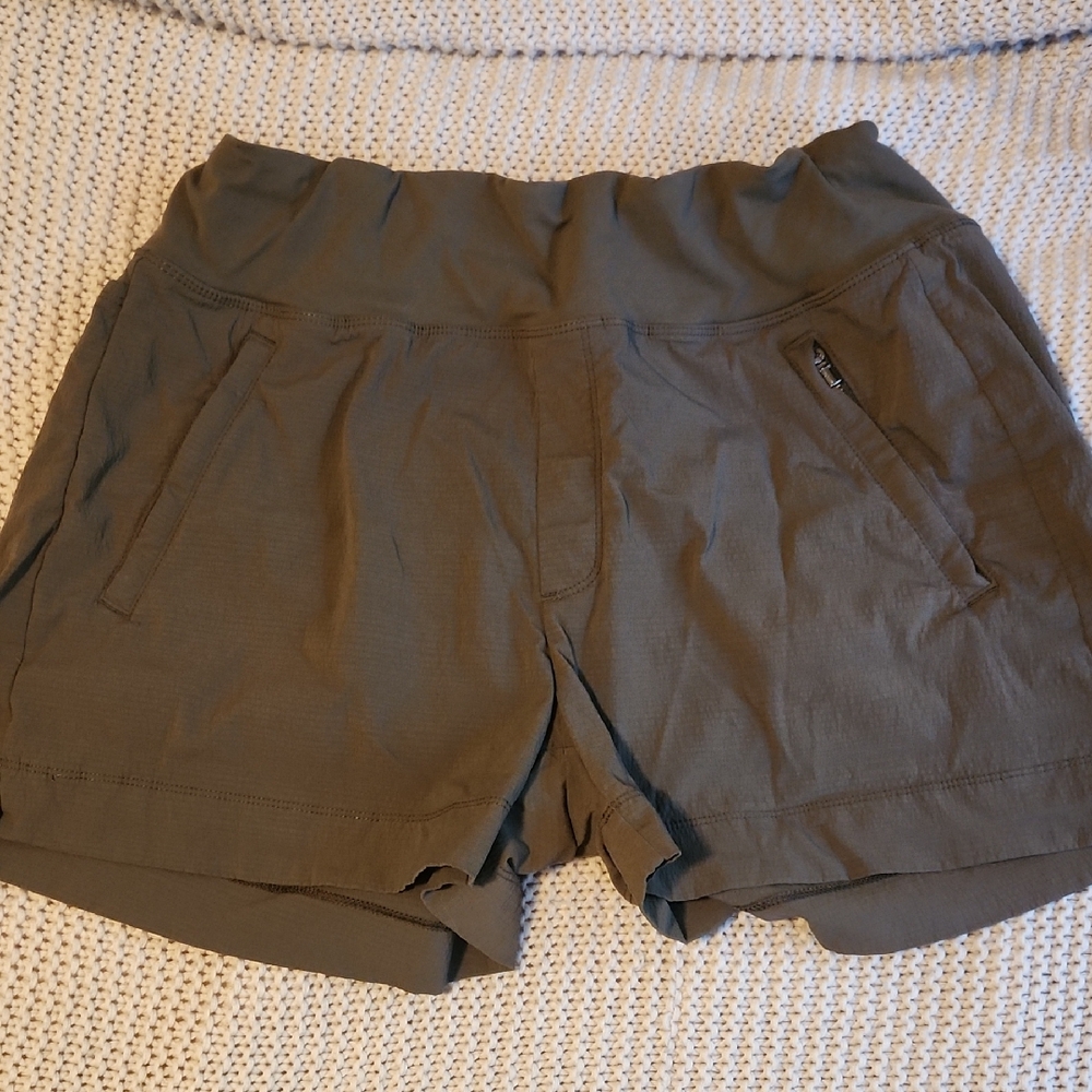 Athleta Trekkie North Short- Size 12